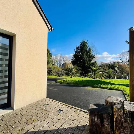 La Montbourgeoise Stylish House Close To The Town Center Montebourg