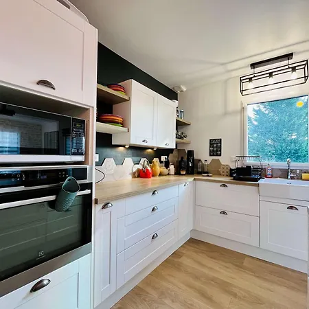 La Montbourgeoise Stylish House Close To The Town Center