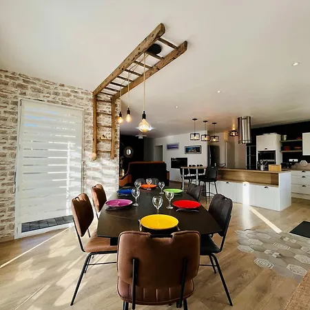 La Montbourgeoise Stylish House Close To The Town Center * Montebourg