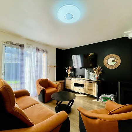La Montbourgeoise Stylish House Close To The Town Center Σπίτι διακοπών