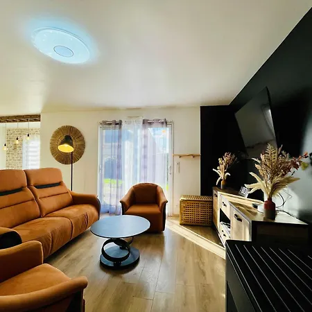 La Montbourgeoise Stylish House Close To The Town Center *