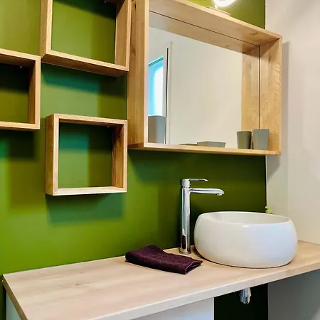 Σπίτι διακοπών La Montbourgeoise Stylish House Close To The Town Center *
