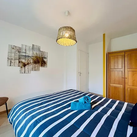 La Montbourgeoise Stylish House Close To The Town Center *
