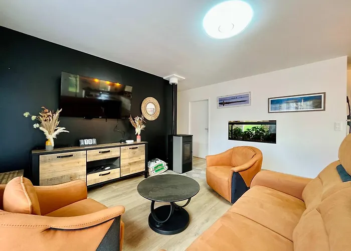 La Montbourgeoise Stylish House Close To The Town Center Montebourg