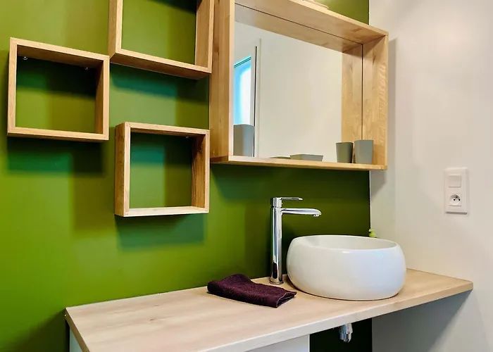 Hébergement de vacances La Montbourgeoise Stylish House Close To The Town Center *