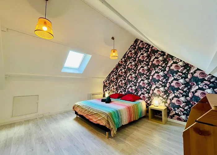 Hébergement de vacances La Montbourgeoise Stylish House Close To The Town Center