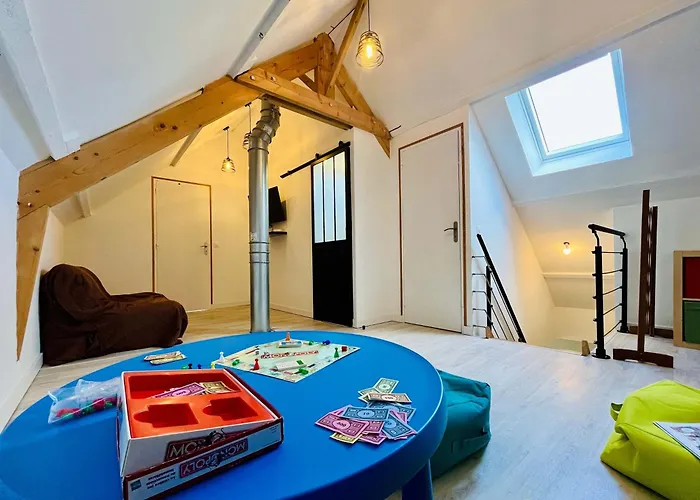 Hébergement de vacances La Montbourgeoise Stylish House Close To The Town Center *