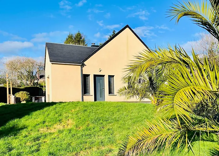 La Montbourgeoise Stylish House Close To The Town Center *